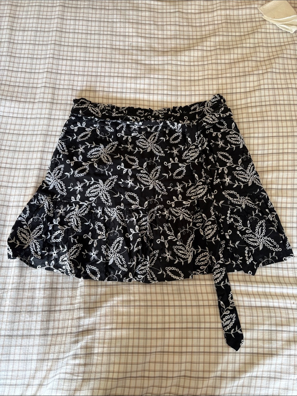 INC International Concepts Black and White Floral Linen Skirt